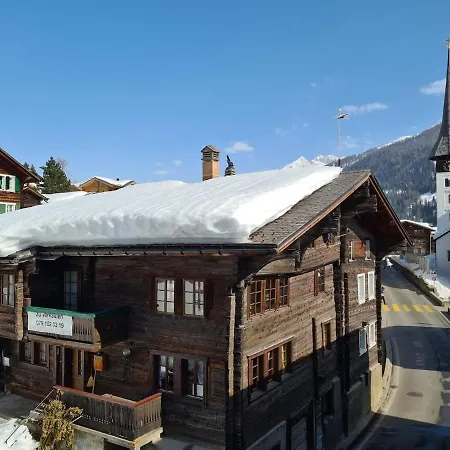 Bright Alpine Duplex With Balcony Views Glis