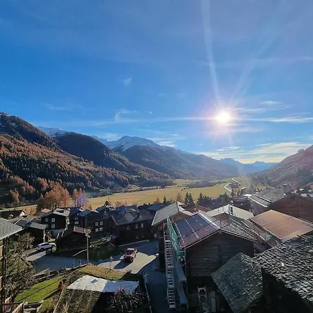 Bright Alpine Duplex With Balcony Views