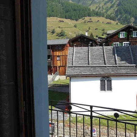 Bright Alpine Duplex With Balcony Views Appartement Glis