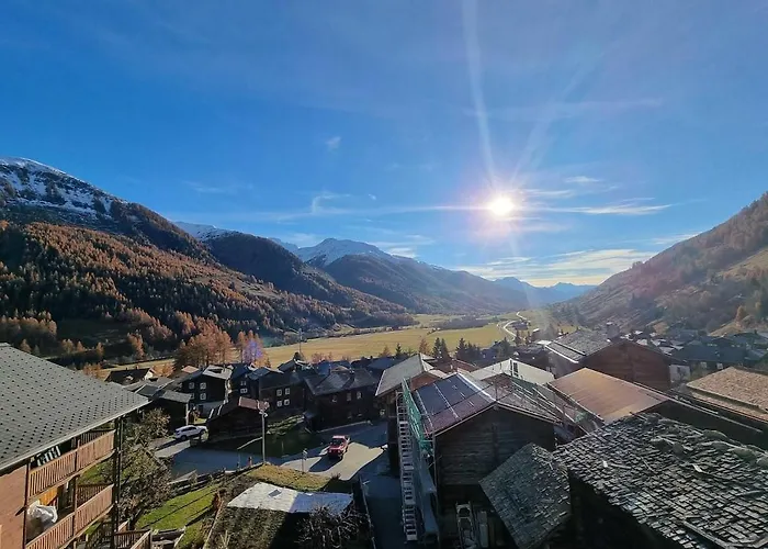 Bright Alpine Duplex With Balcony Views