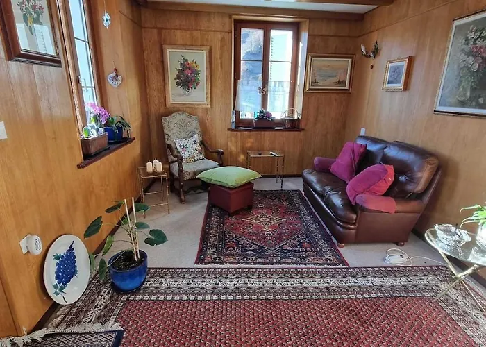 Bright Alpine Duplex With Balcony Views *