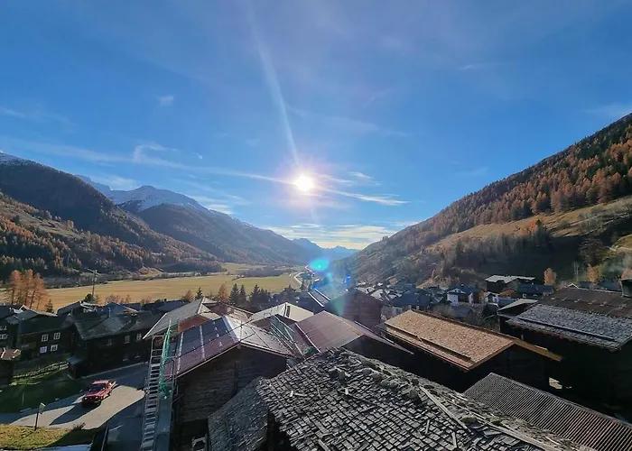 Bright Alpine Duplex With Balcony Views *