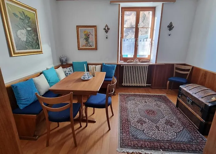 Bright Alpine Duplex With Balcony Views Glis