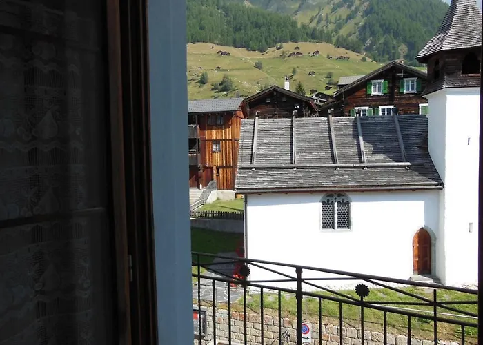 Bright Alpine Duplex With Balcony Views 公寓 Glis