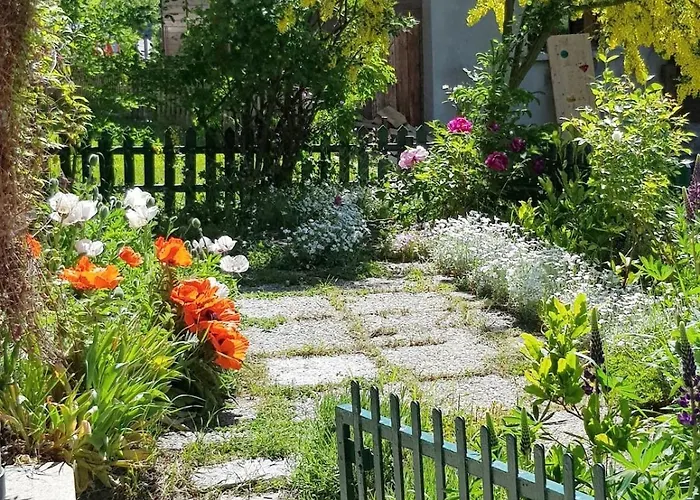 Bright Alpine Duplex With Balcony Views 公寓 *